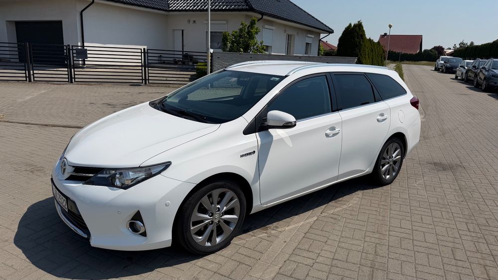 Toyota Auris II (2012-) 2015