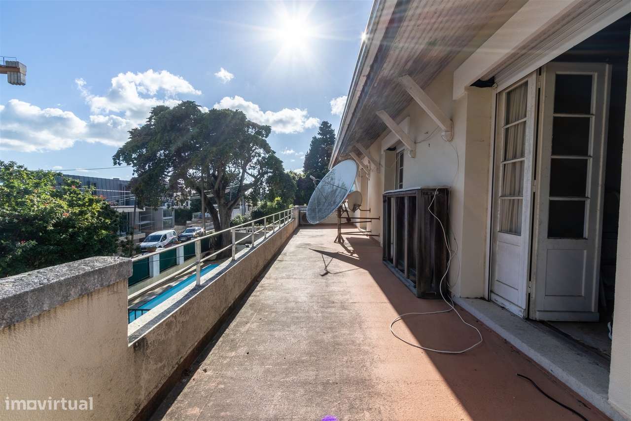 Moradia Estoril Cascais Vista Mar para renovar T6-39