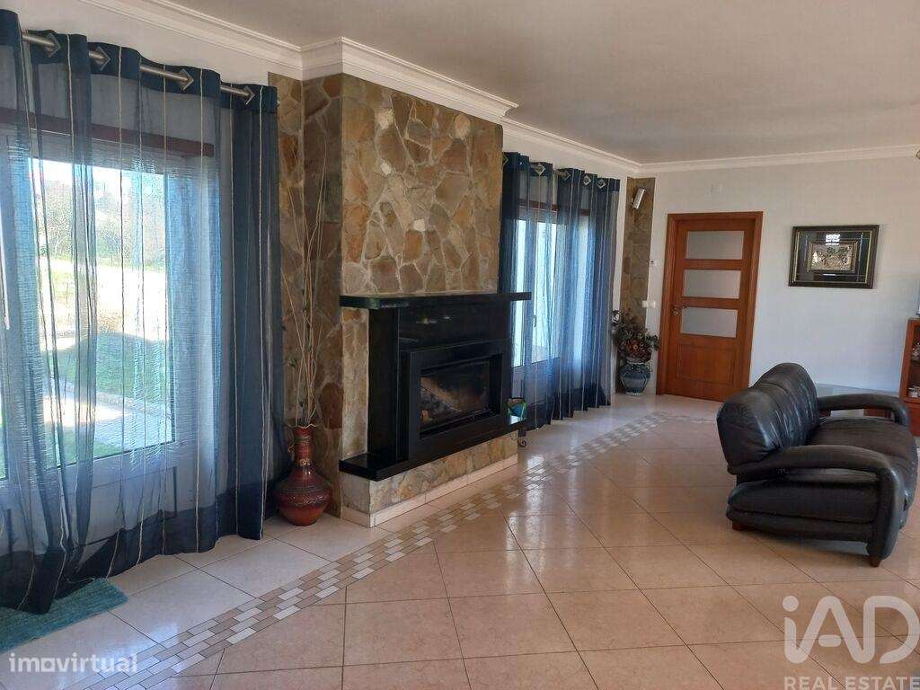 Casa / Villa T4 em Arrabal de 212 m2 - Grande imagem: 5/31