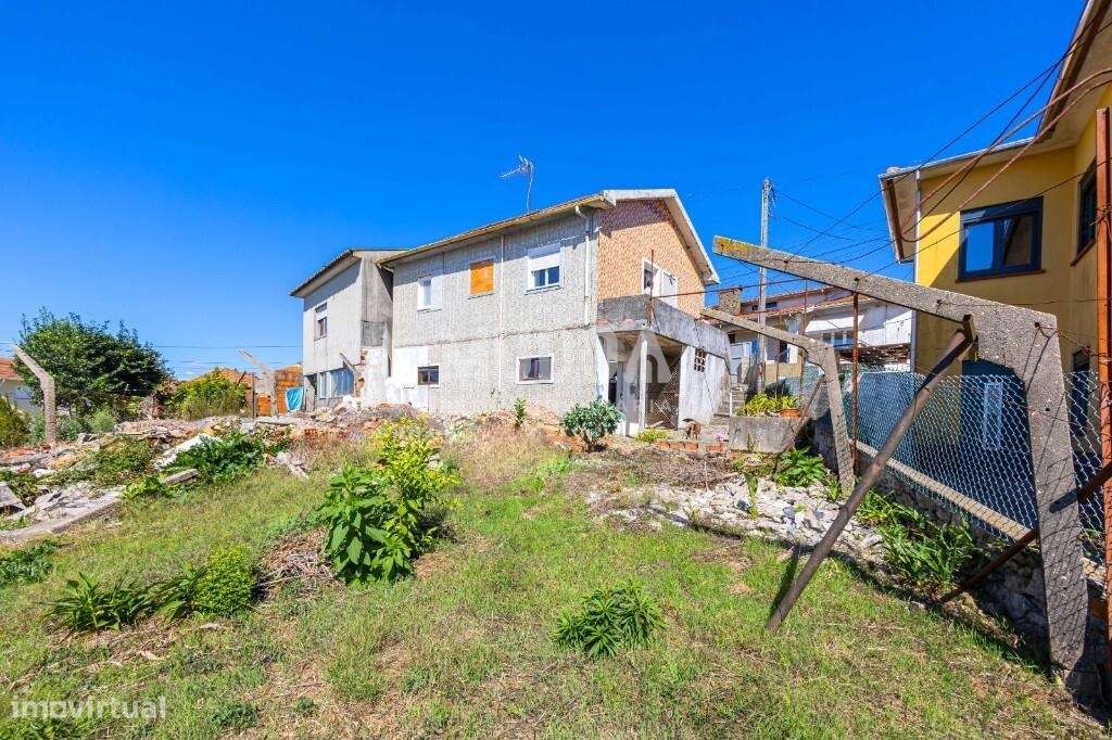 Moradia T1+2 em Arrifana - Santa Maria da Feira-18