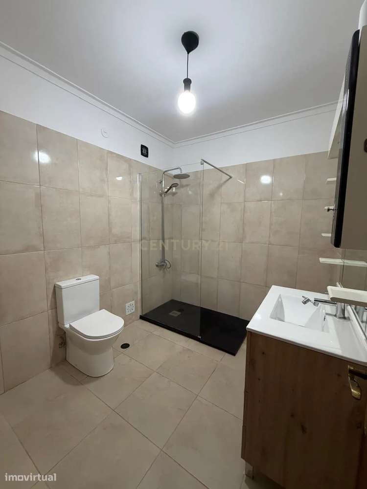 Apartamento T2 em S. Marcos-19