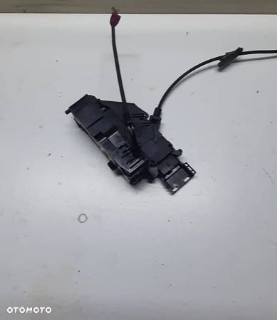 ZAMEK DRZWI PRAWY TYŁ CITROEN C3 PICASSO 09r EUR 6 PIN - 1