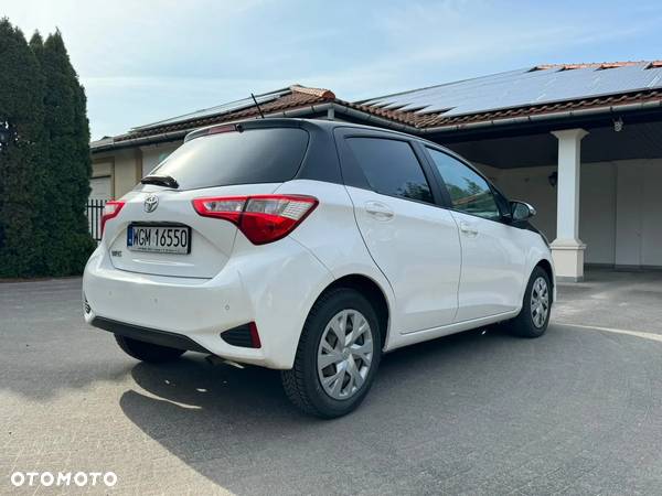 Toyota Yaris 1.5 Premium - 8