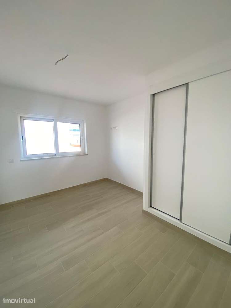 Condomínio Pés na Água T0 e T1 Duplex, na Praia da Lota, Algarve-15