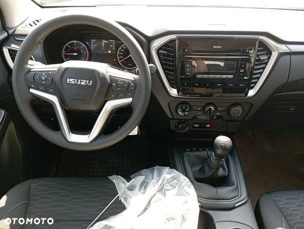 Isuzu D-Max 1.9 DC LS - 17