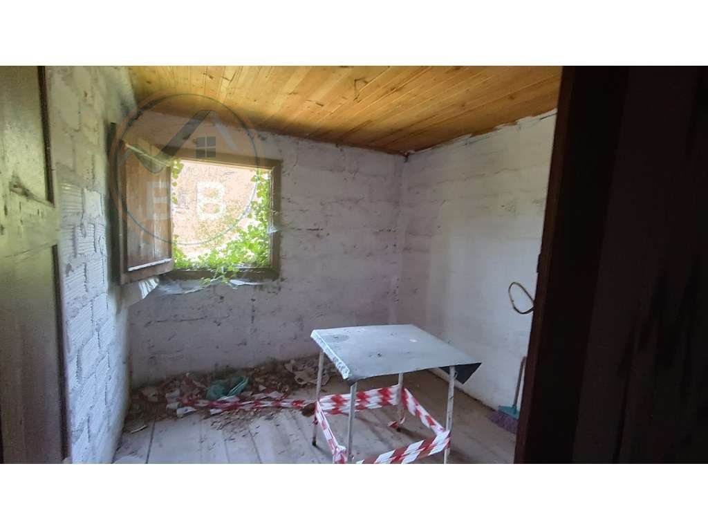 Quintinha próxima a área de lazer e rio de Sta Senhorinha (Basto), ...-13