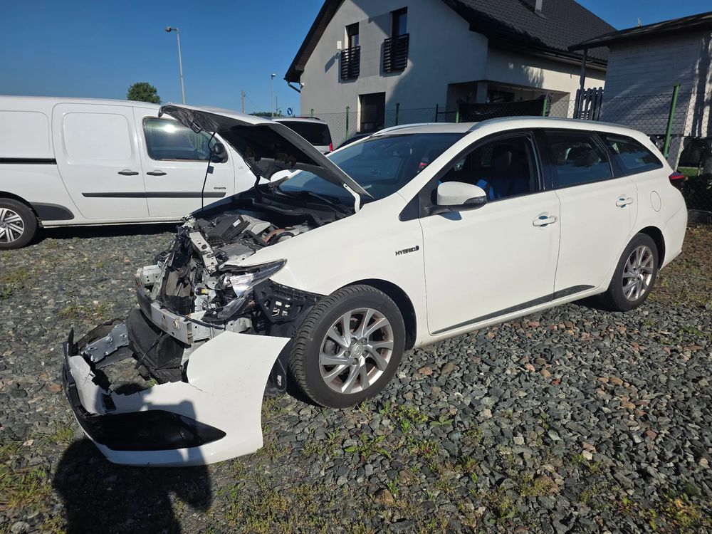 Toyota Auris II Hybrid 135 Premium 2016