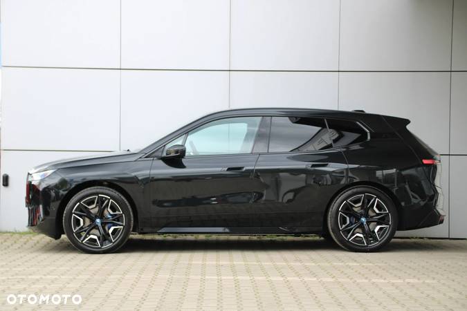 BMW iX xDrive40 Signature - 10