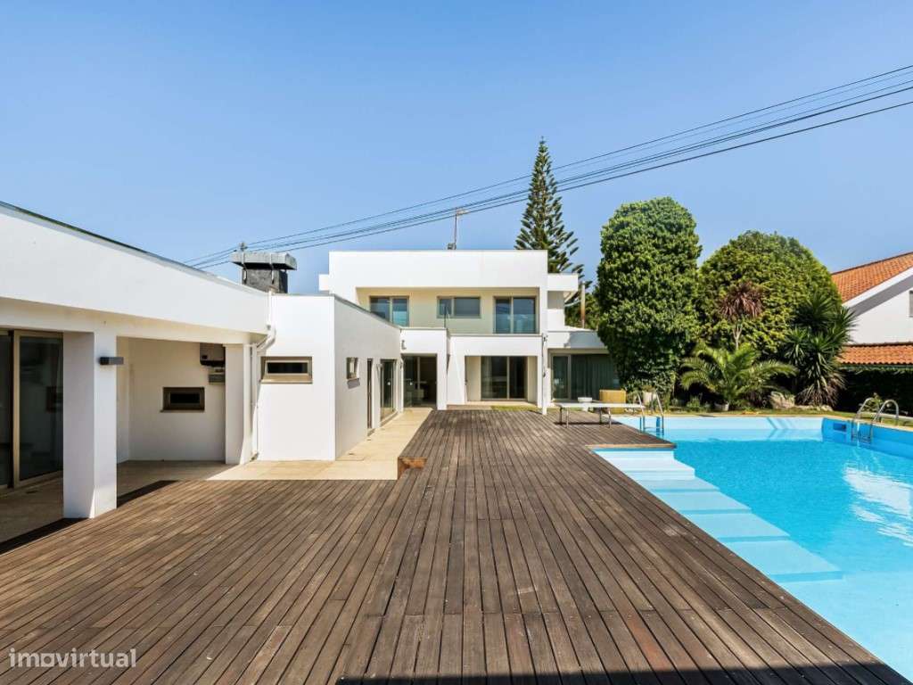 Moradia T4 com jardim e piscina situada na margem da Ria de Aveiro - Grande imagem: 2/37
