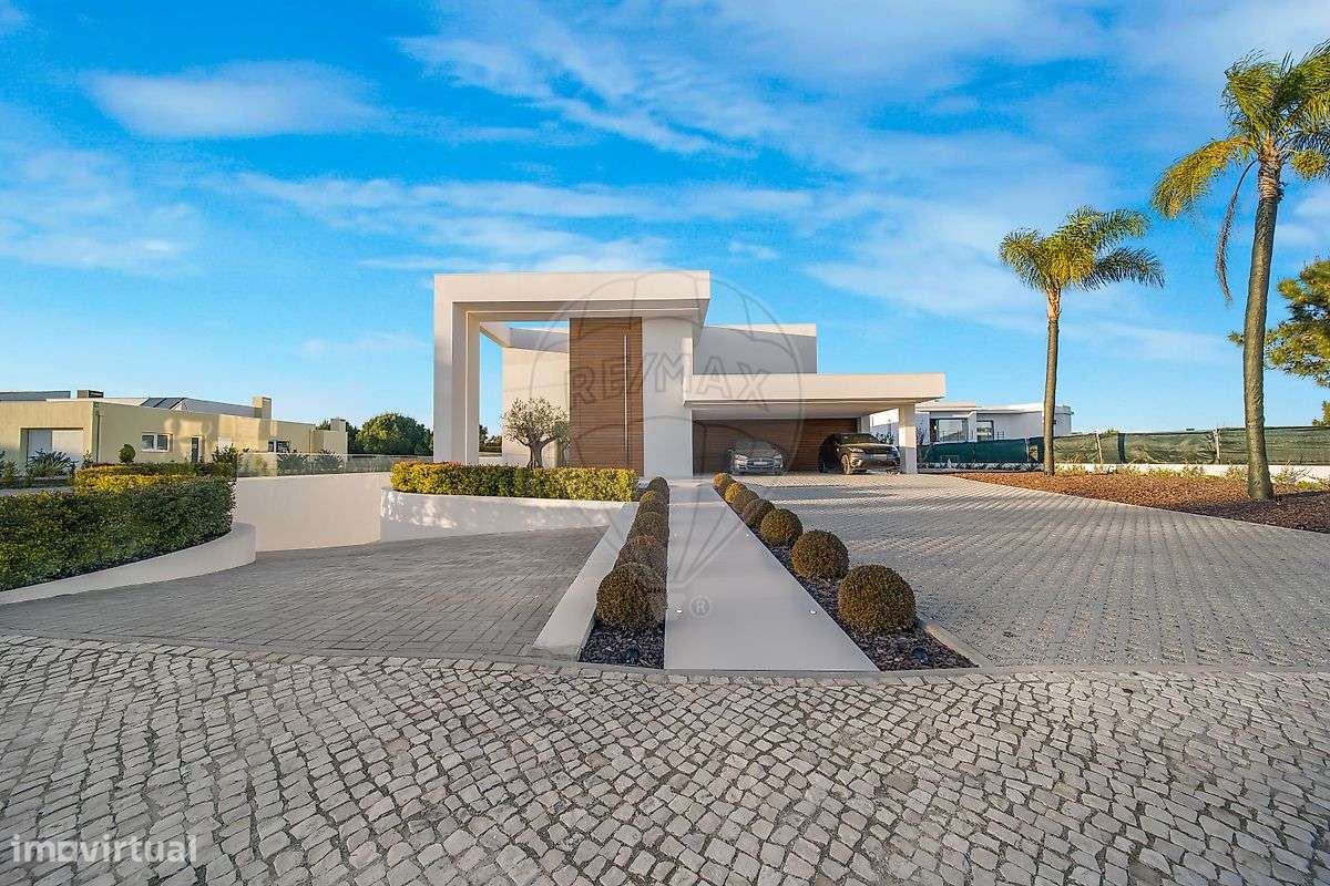 Moradia T6 para venda - Grande imagem: 2/37