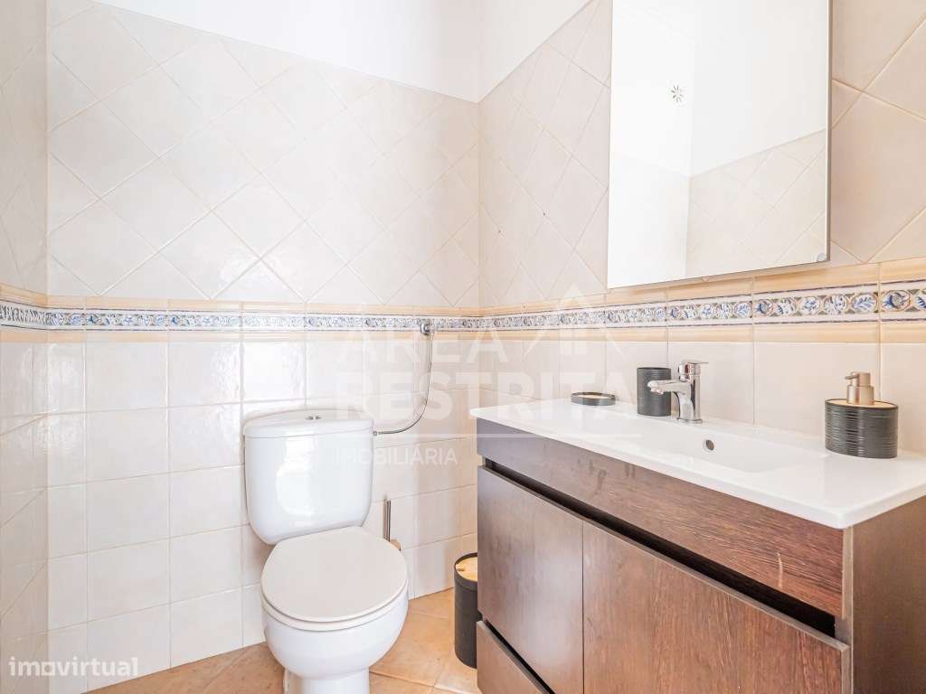 Moradia Geminada T3 com Garagem, Excelentes Áreas e Localização Pri...-52