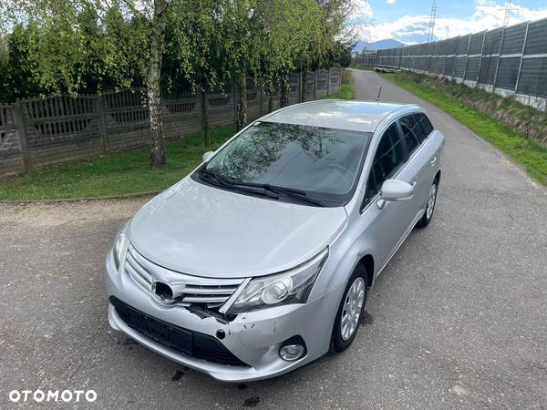 Toyota Avensis Combi 2.0 D-4D Comfort - 10