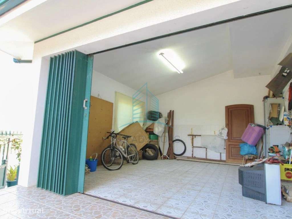 Moradia T4 com Garagem e Jardim em S.Cosme- Gondomar-10