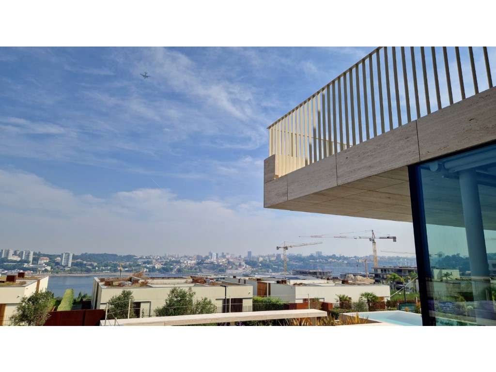Moradia com vistas deslumbrantes de Rio e Mar-31