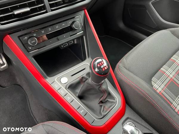 Volkswagen Polo 2.0 TSI GTI - 23