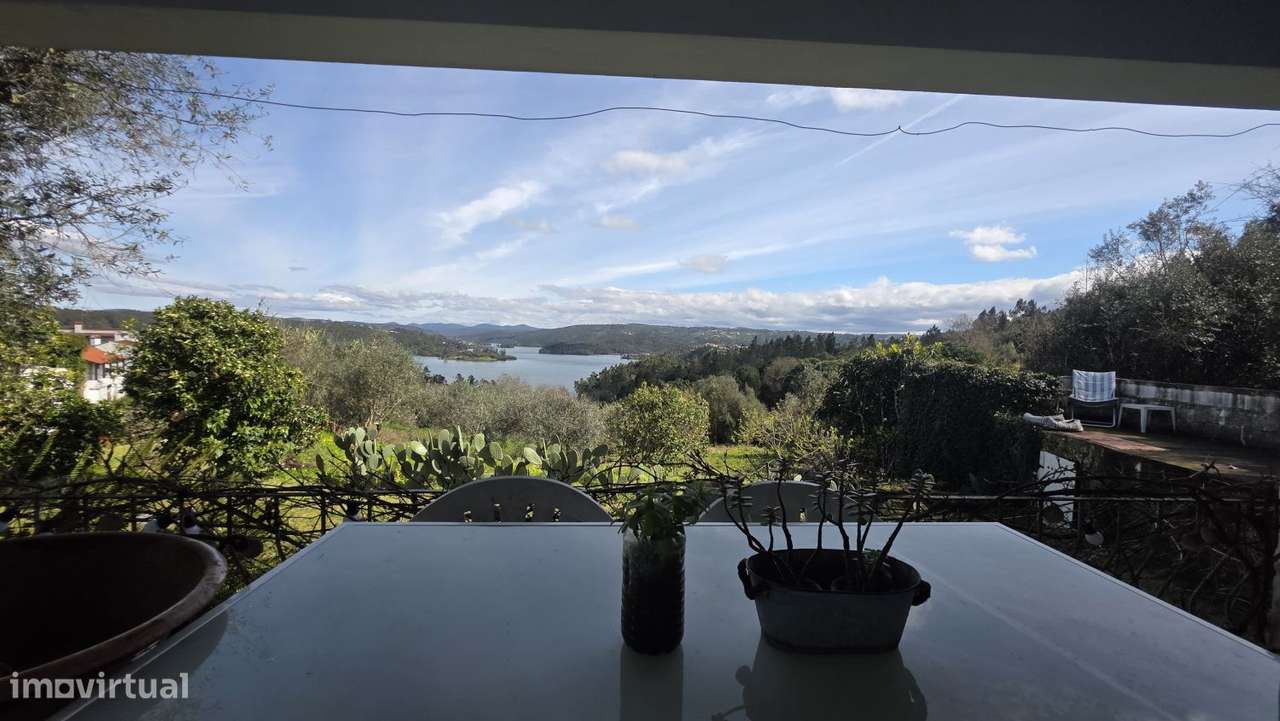 Moradia com vista magnífica para o Rio Zêzere, perto da Serra de Tom-10
