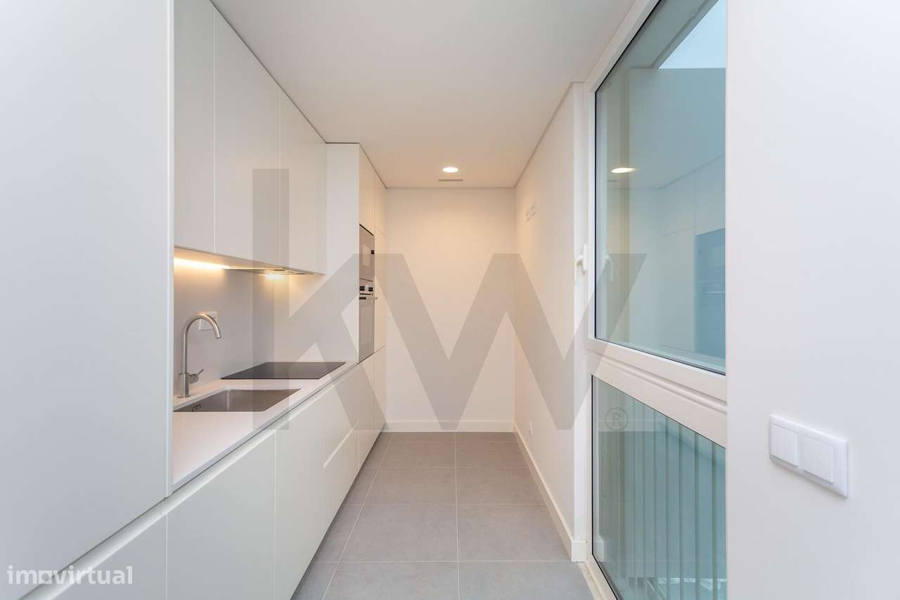 Apartamento T0 com lugar de estacionamento | Alcântara - Grande imagem: 4/25