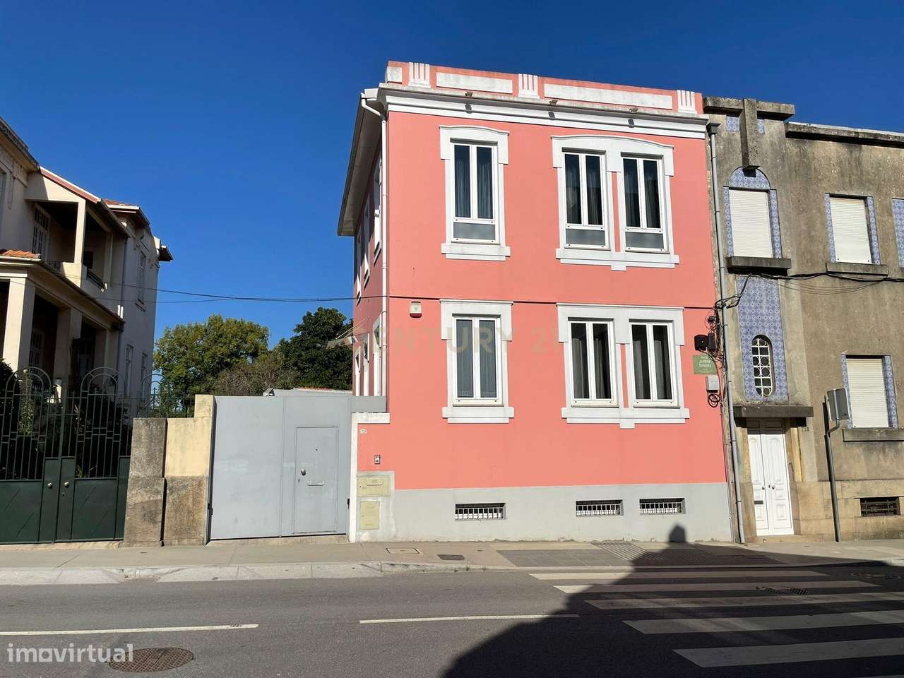 Moradia V4 com jardim e apartamento independente - Grande imagem: 5/60