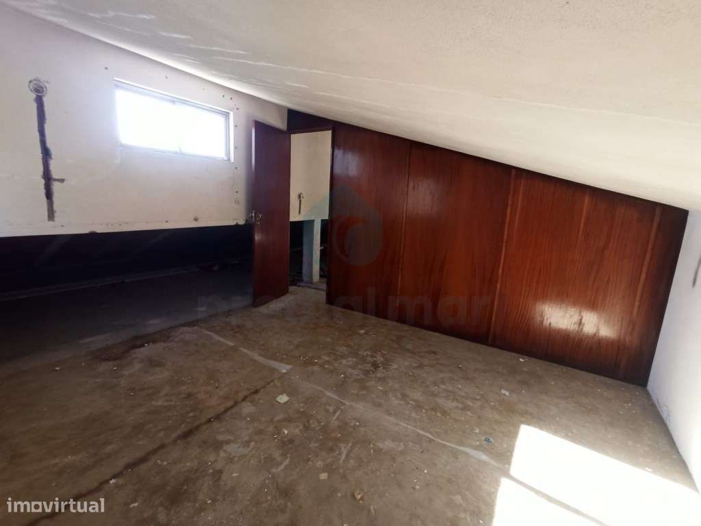 Moradia T2 em Arouca - Oportunidade de Investimento com Potencial d... - Grande imagem: 5/27
