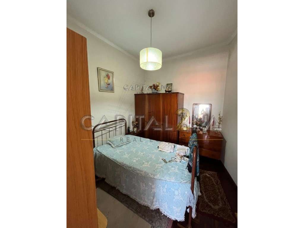 Prédio 4 Apartamentos T3 + Loja e ArmazémPrédio 4 Apartamentos T3 +...-37