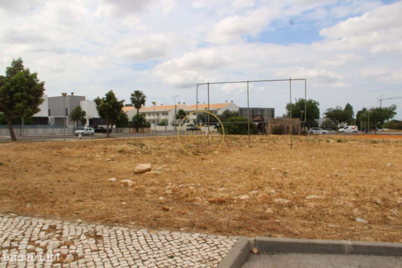 Amplo Lote de terreno situado na Urbanização de Vale de Ras em Loulé d - Grande imagem: 5/9