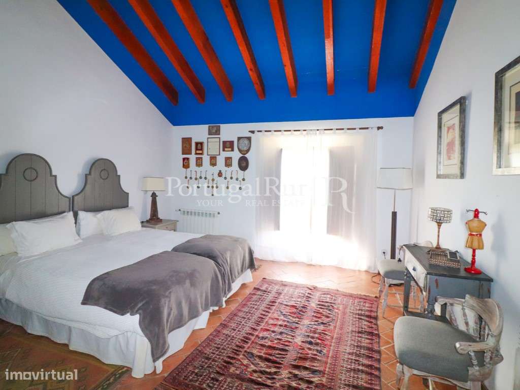 Herdade de Caça Maior com 1000 Hectares + 4 Apartamentos + Anexos-23