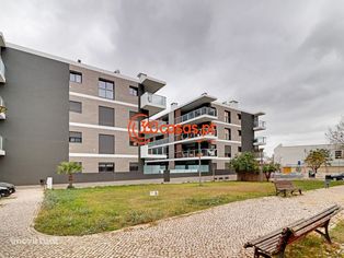 Apartamento T1 novo com garagem, piscina, e arrecadação | Montenegro