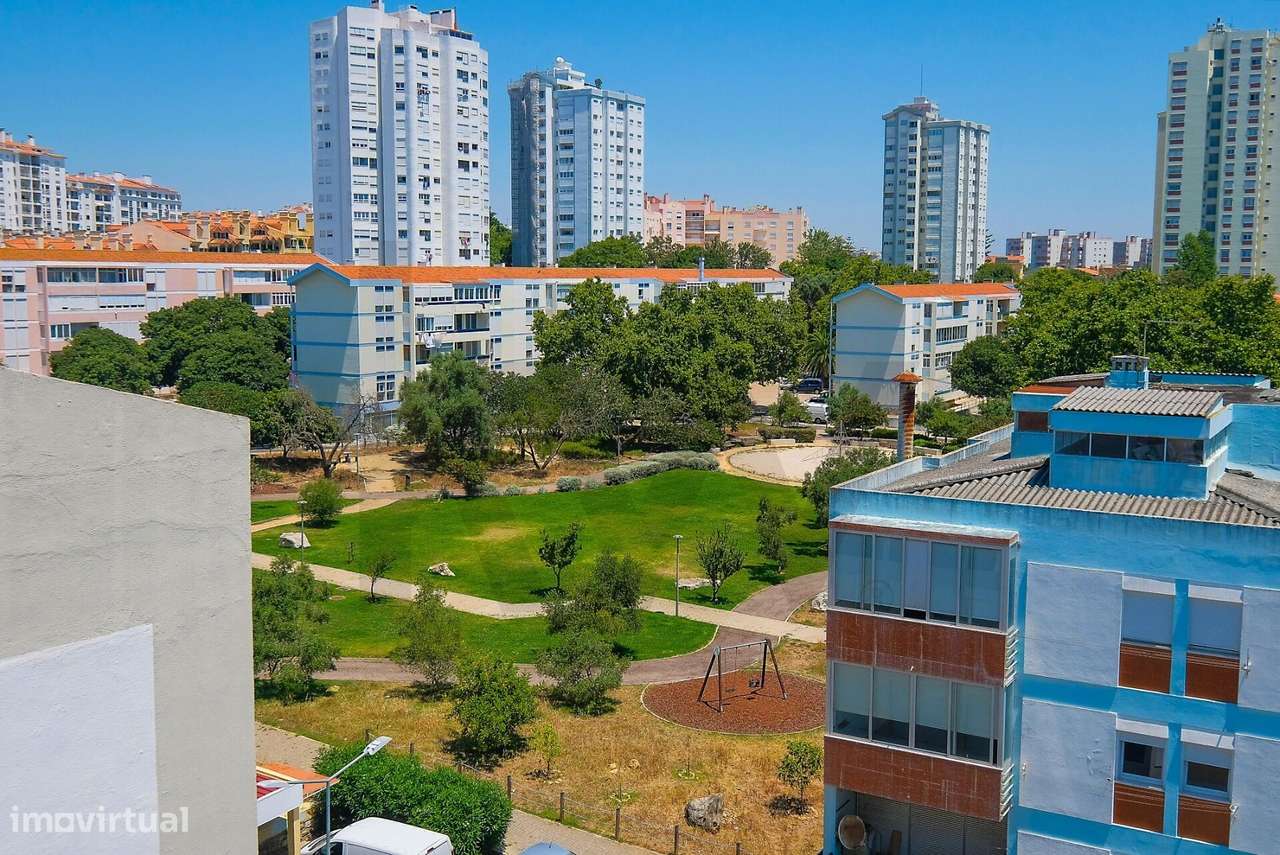 T4 Remodelado no Centro da Parede com Vista Mar-37