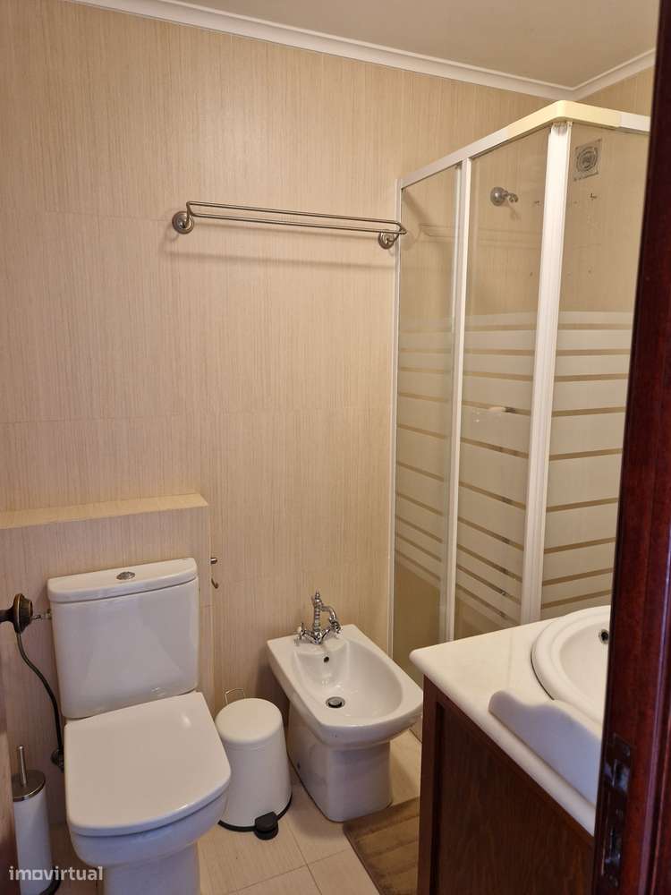 Quarto individual, Oeiras, bem iluminado, totalmente mobiliado - Grande imagem: 4/7