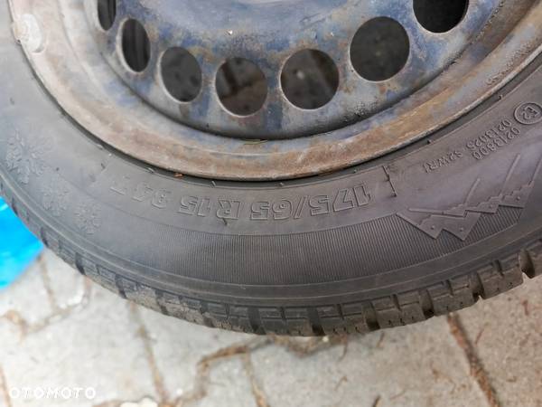 KOMPLET OPON Z FELGAMI ZIMOWE 175/65 R15 TOYOTA YARIS II III - 3