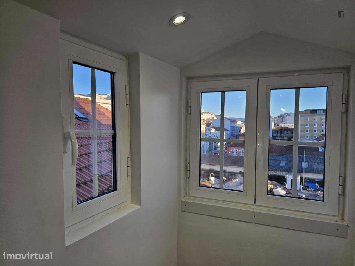 Apartamento com 1 quartos - localizado em Baixa Coimbra - Grande imagem: 2/10