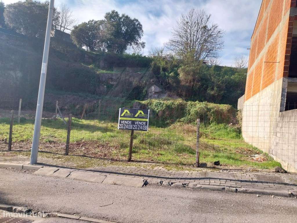 Terreno com 175 m² em Aveleda - Grande imagem: 2/7