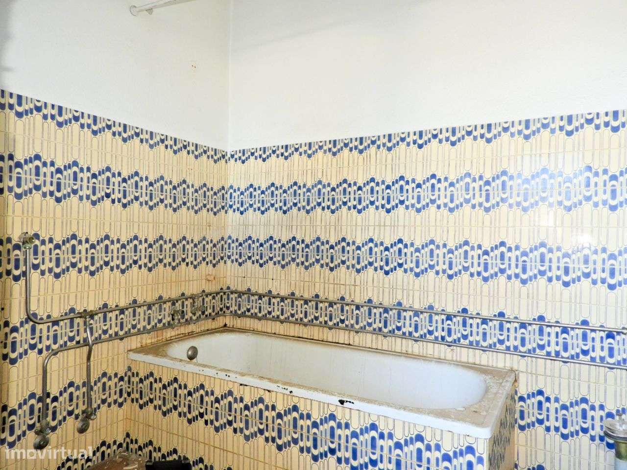 Prédio de Rés do Chão e 1º andar - Grande imagem: 5/9