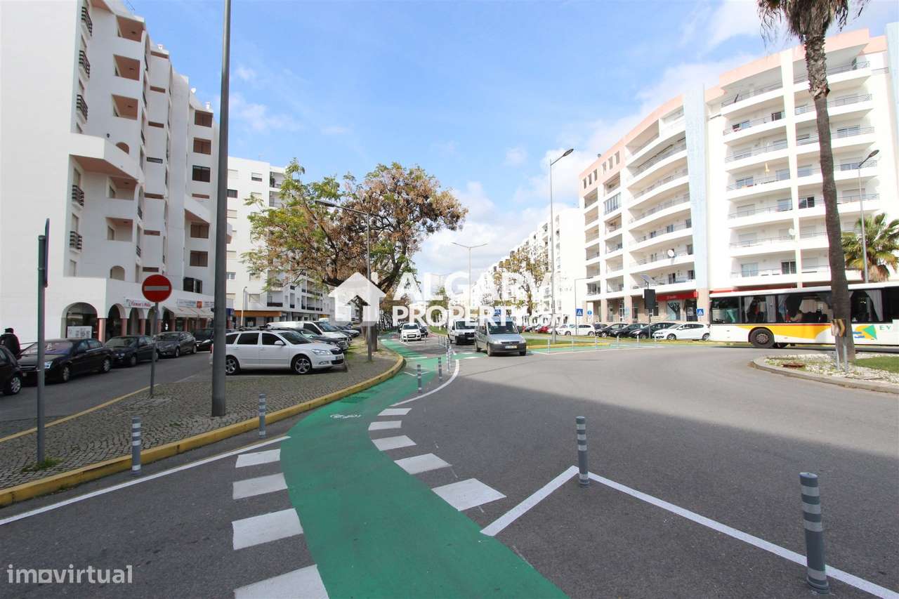 Loja  comercial em  Quarteira - Grande imagem: 1/12