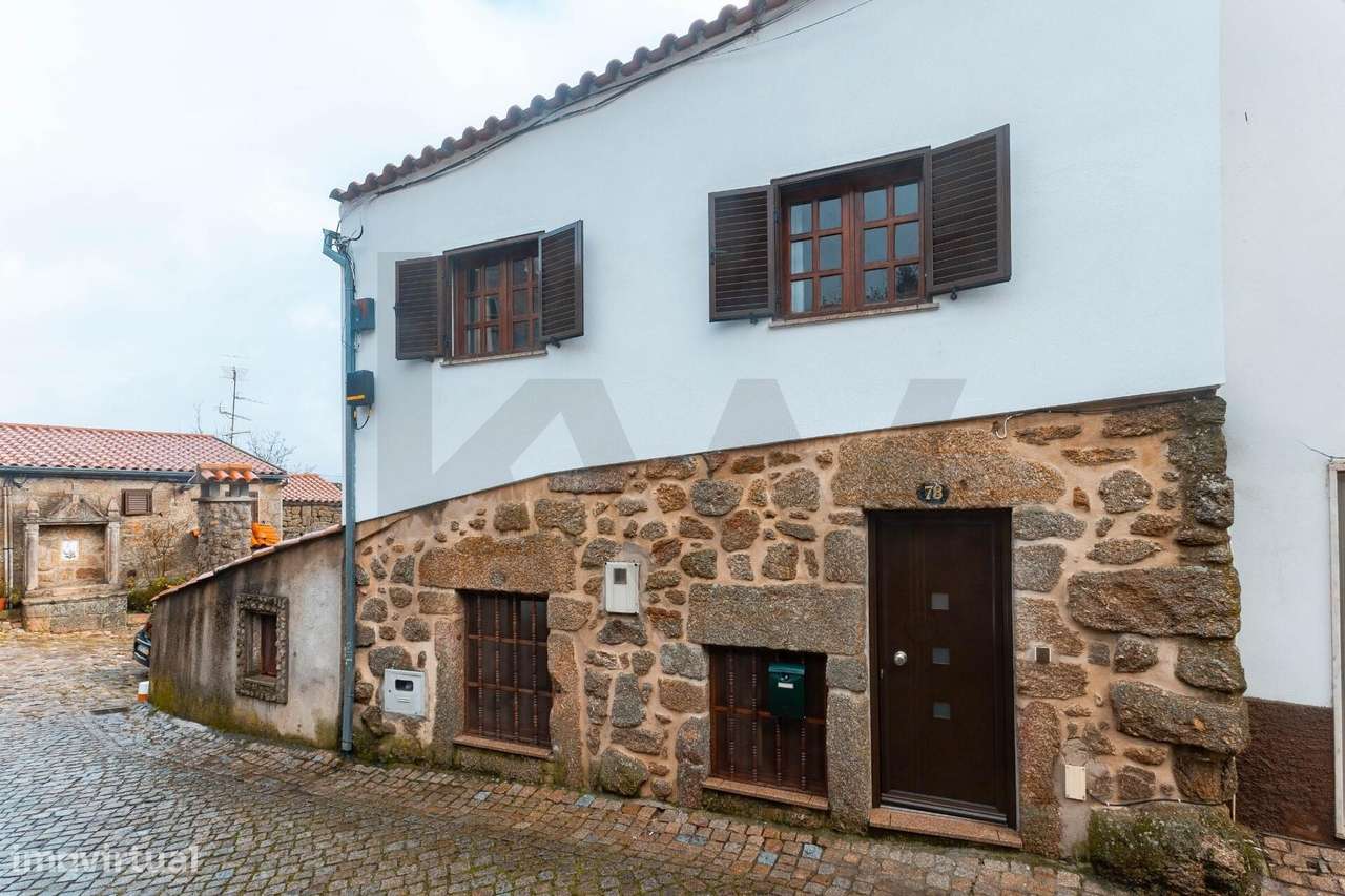 Moradia T2 Recuperada com Licença de Alojamento Local – Centro Históri - Grande imagem: 2/32