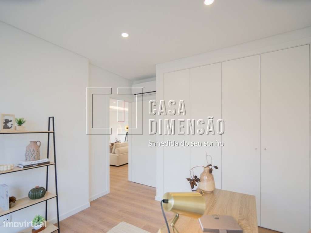 Moradia de tipologia T4+2 na melhor zona da Sobreda, com Piscina, G...-36