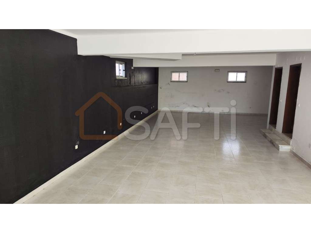 Loja no centro do Entroncamento, Santarém, com 96,50 m2 - Grande imagem: 3/10