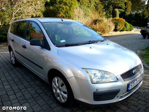 Ford Focus 1.4 Trend + - 16