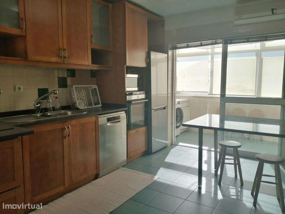 Quarto - localizado em Cidral Coimbra - Grande imagem: 4/10