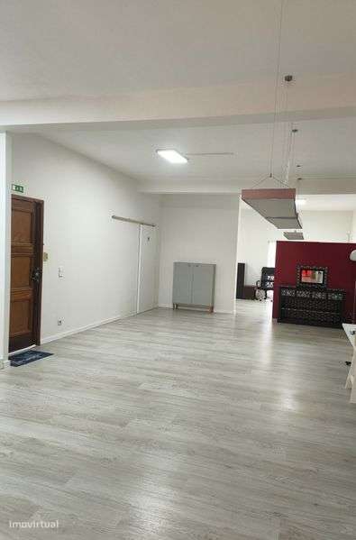 Loja/escritório, em Valadares, para arrendar 128m2 com WC e sala de re - Grande imagem: 5/11