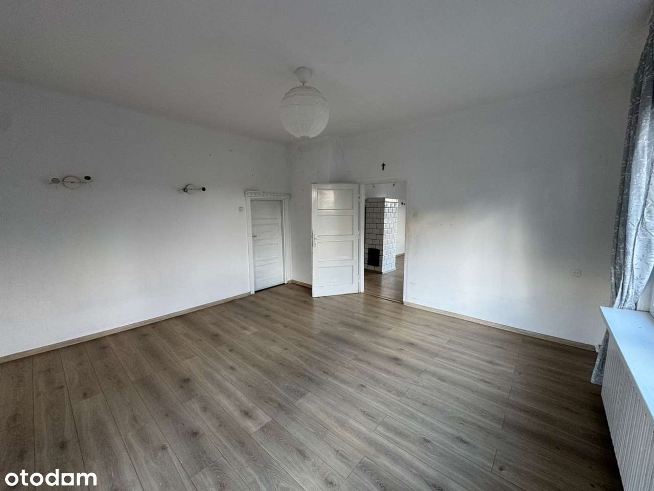 Połowa budynku mieszkalnego (całe piętro) plus budynki usługowe - Pełny obrazek: 4/10