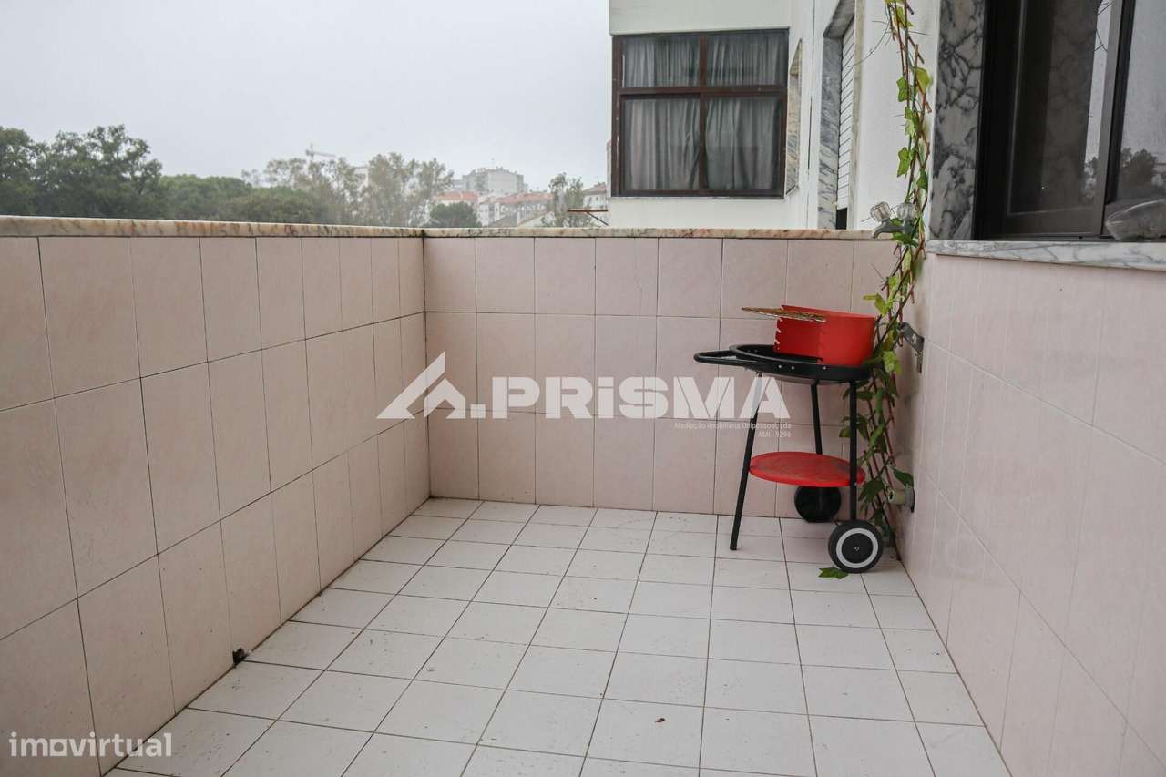 Apartamento T3 com garagem para venda em Castelo Branco-15