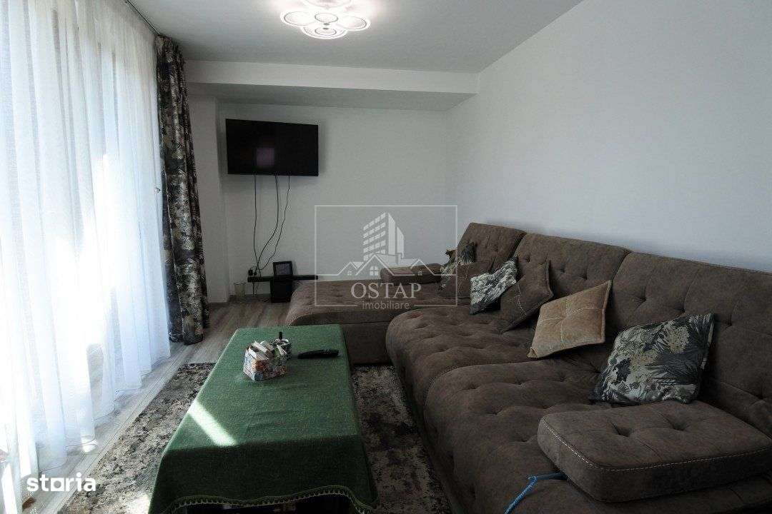Vila moderna tip duplex  in Bacau - zona Tache - strada Marasti - Imagine principală: 4/14
