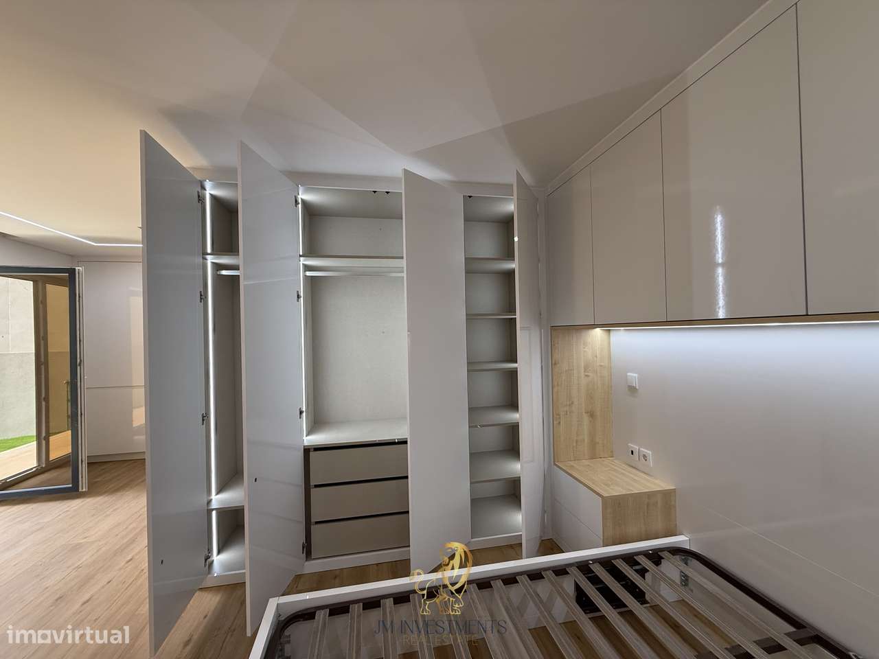 Apartamento Novo T0 com Jardim-9