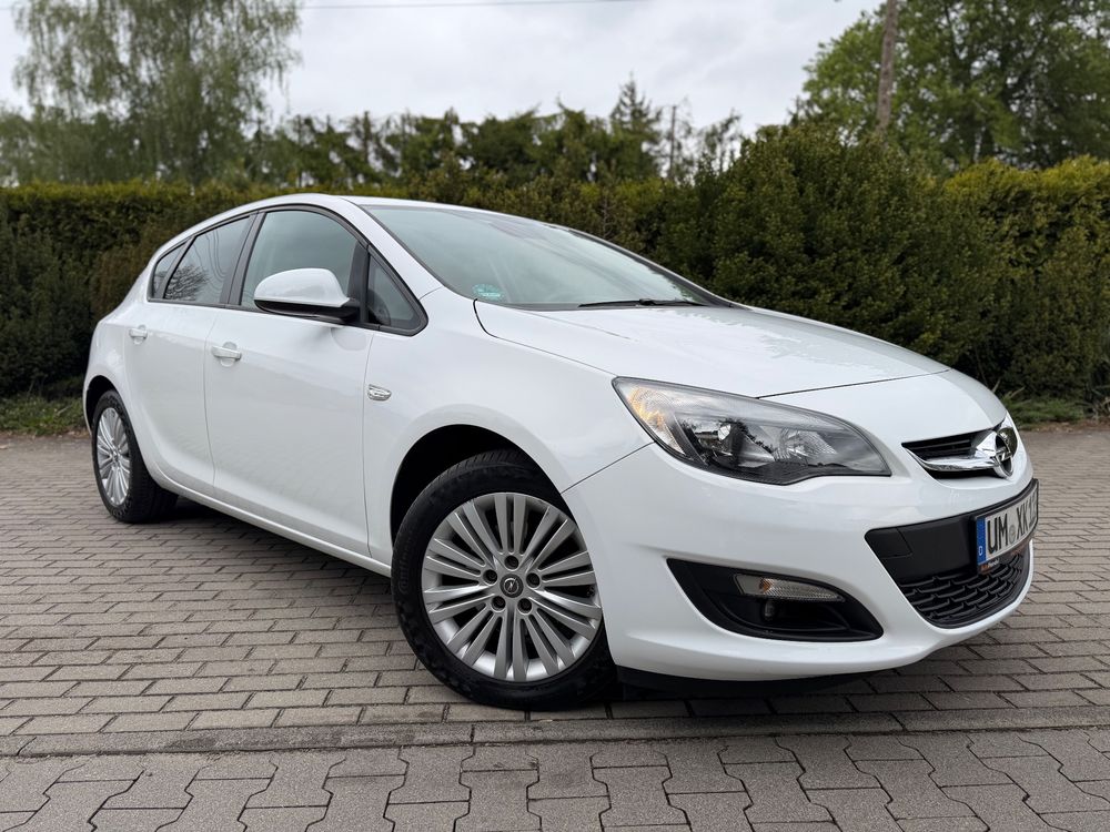 Opel Astra J 1.6 CDTI DPF ecoFLEX Start/Stop Edition 2015