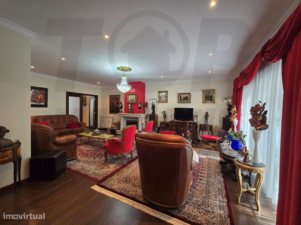 MORADIA V6 INDEPENDENTE - CENTRO DE PAREDES - 550.000€ - Grande imagem: 4/50