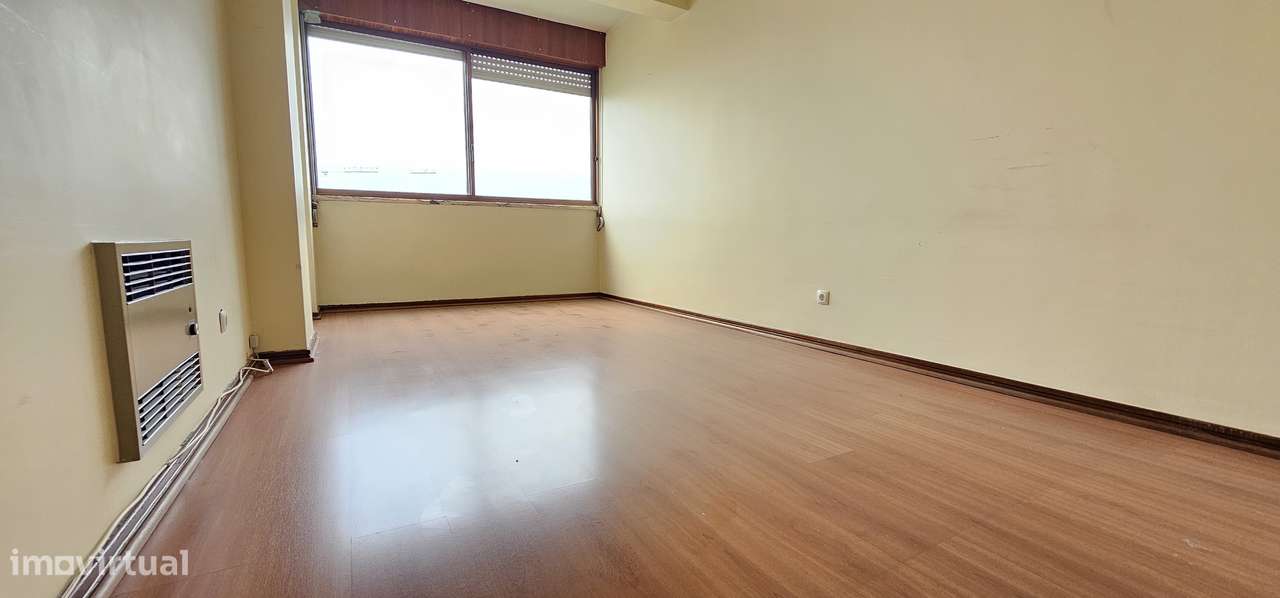 Apartamento T3 com 2 casas de banho em Loures-9
