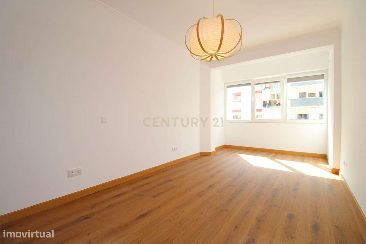 Apartamento T2 totalmente remodelado.-18