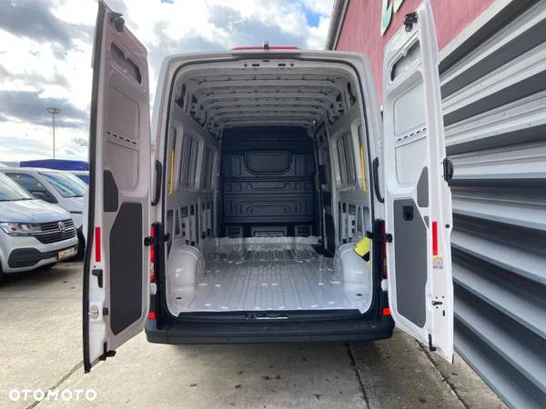 Volkswagen Crafter - 25