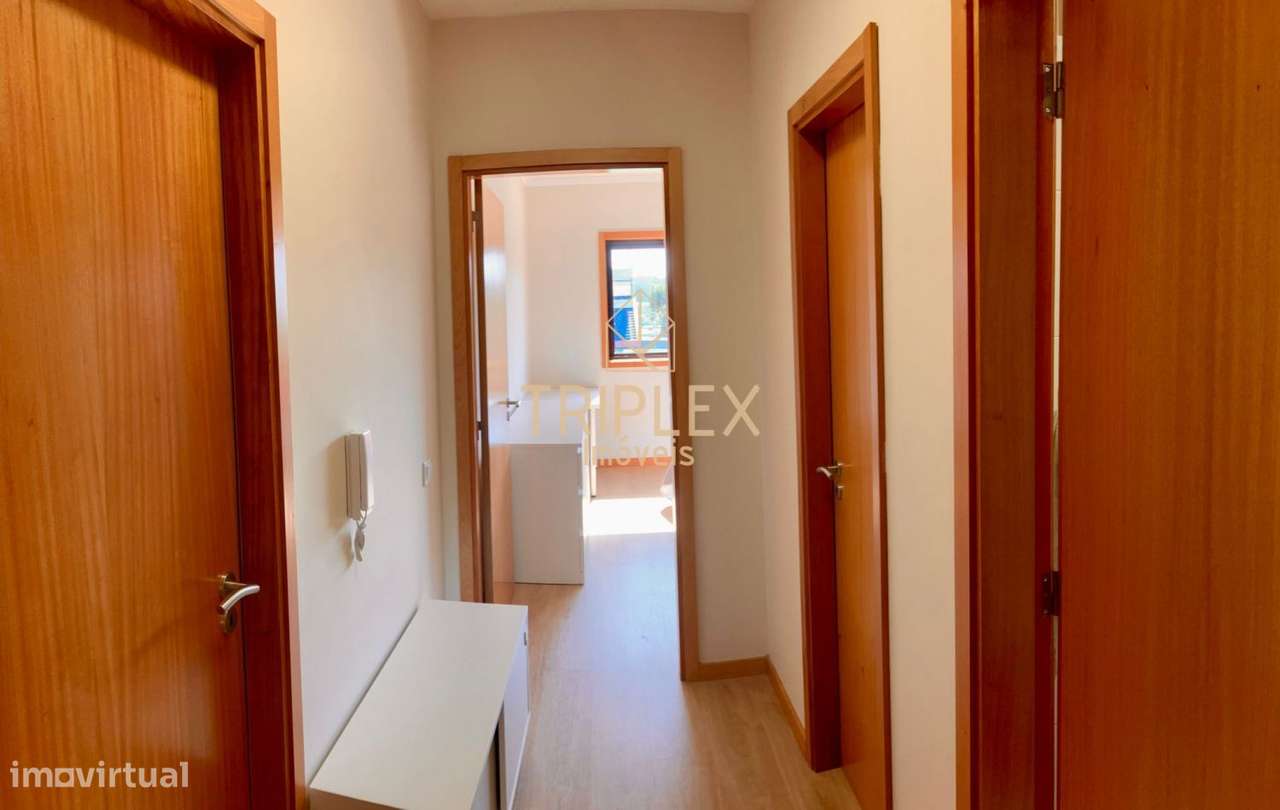 Apartamento T1+1 centro do Castelo-4